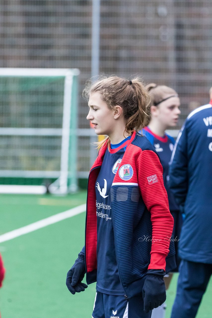 Bild 195 - wBJ VfL Pinneberg - St. Pauli : Ergebnis: 7:0 (Abbruch)